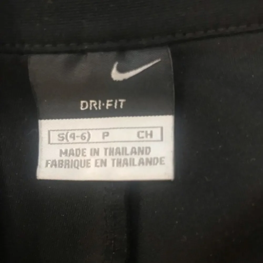 Nike Dri-fit Crop Capri Pants Single Pocket Double Snap Zip Closure Black Small - Picture 6 of 9